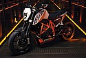 KTM-2012-690-Duke-Static.jpg