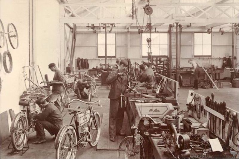 Lewis-1905c-Factory.jpg