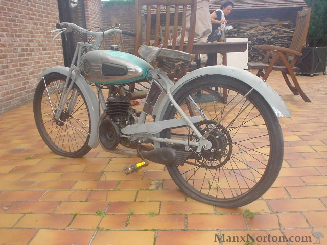 Magnat-Debon-1934-Moped-2.jpg