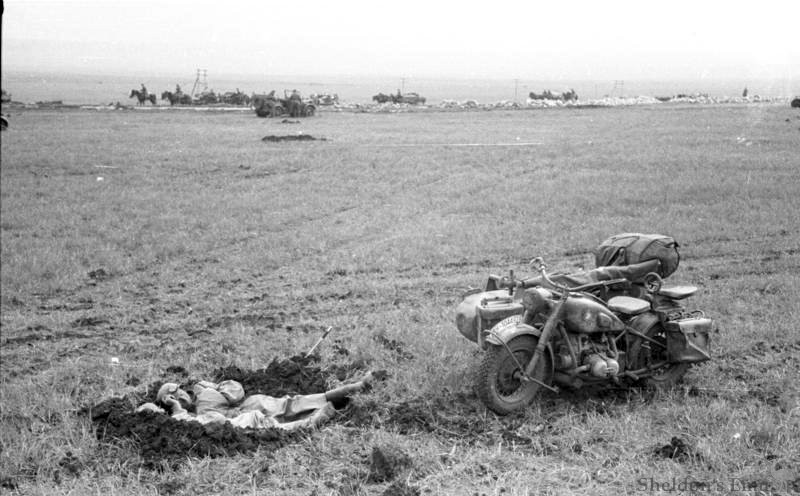 German-WWII-Motorcycles-145-Bild-F016223-0018-Russia.jpg