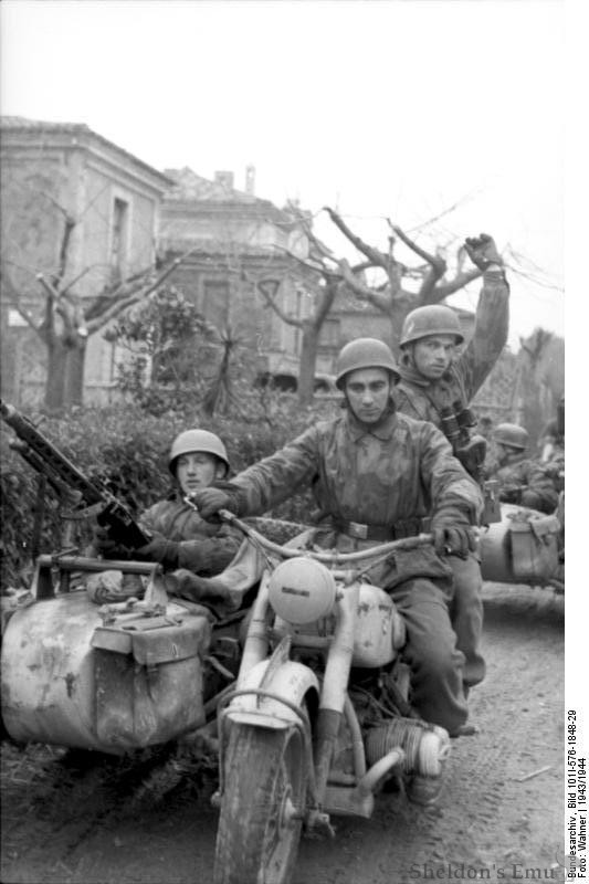 German-WWII-Motorcycles-Italy-MG42.jpg