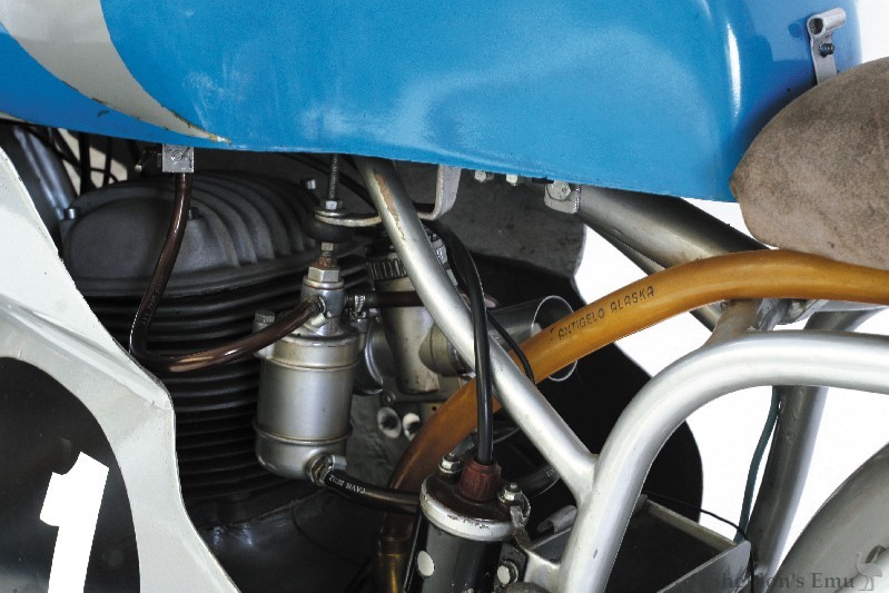 Mondial-1962-Production-Racer-175cc-3.jpg
