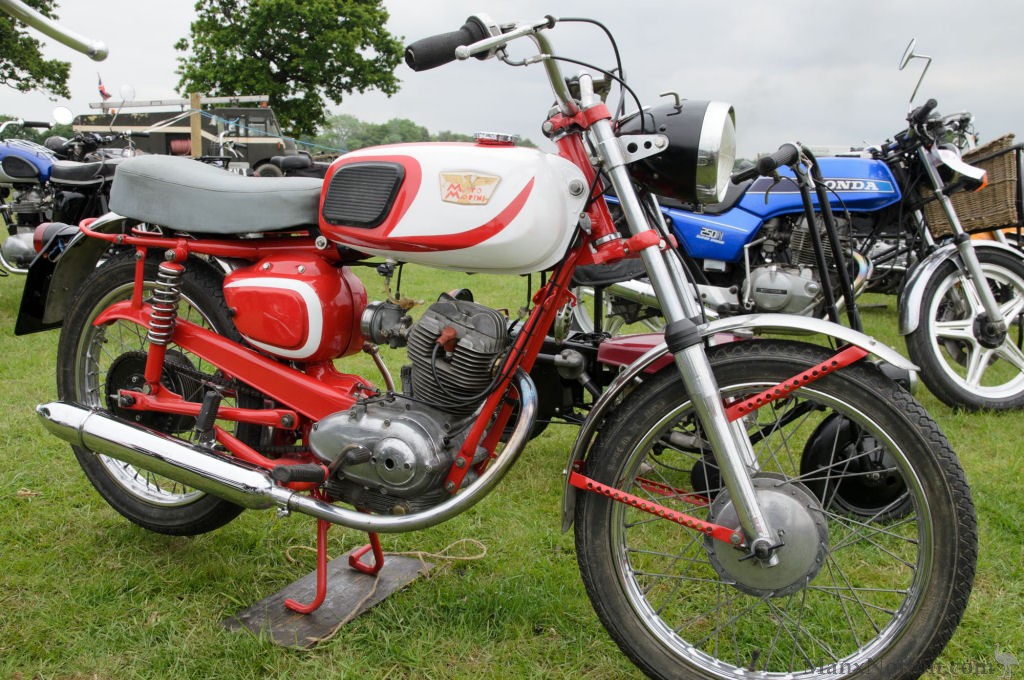 Moto-Morini-1963-125-Corsaro-StG.jpg