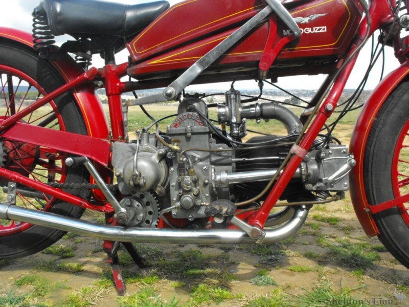 Moto-Guzzi-1924-C4V-8.jpg