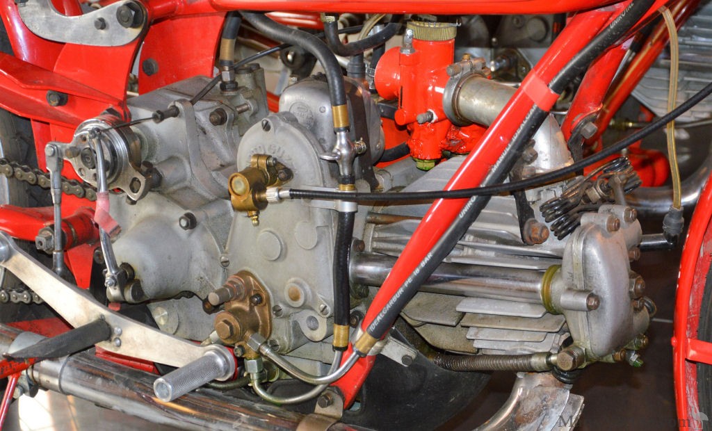 Moto-Guzzi-1939-Condor-MRi-Engine.jpg