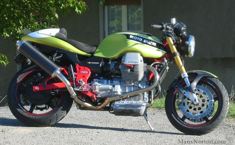 Moto-Guzzi-V11-b.jpg