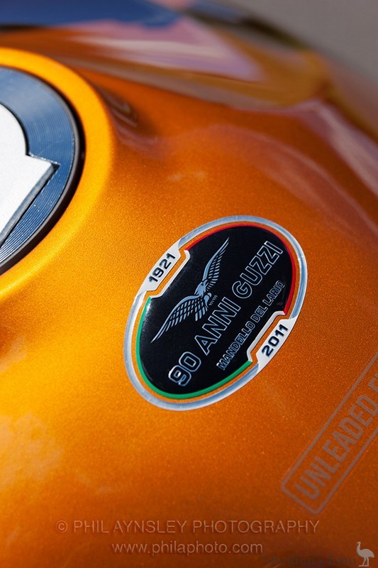 Moto-Guzzi-2012-Stelvio-075.jpg