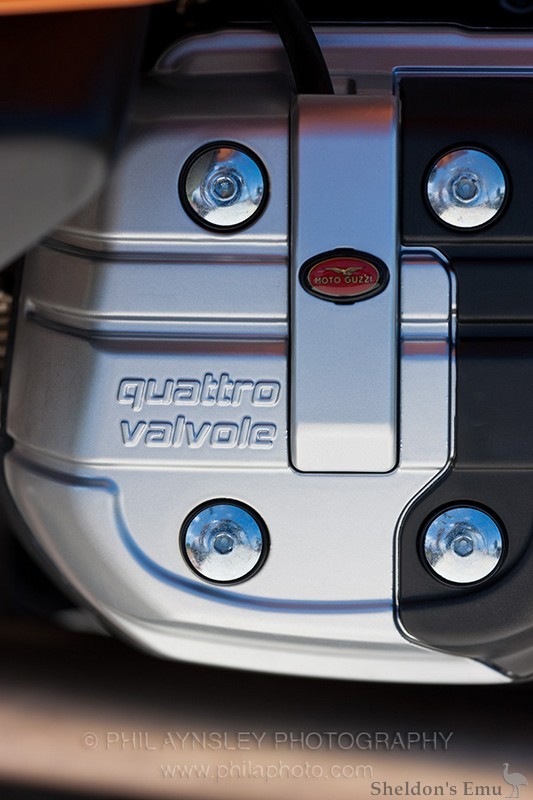 Moto-Guzzi-2012-Stelvio-076.jpg