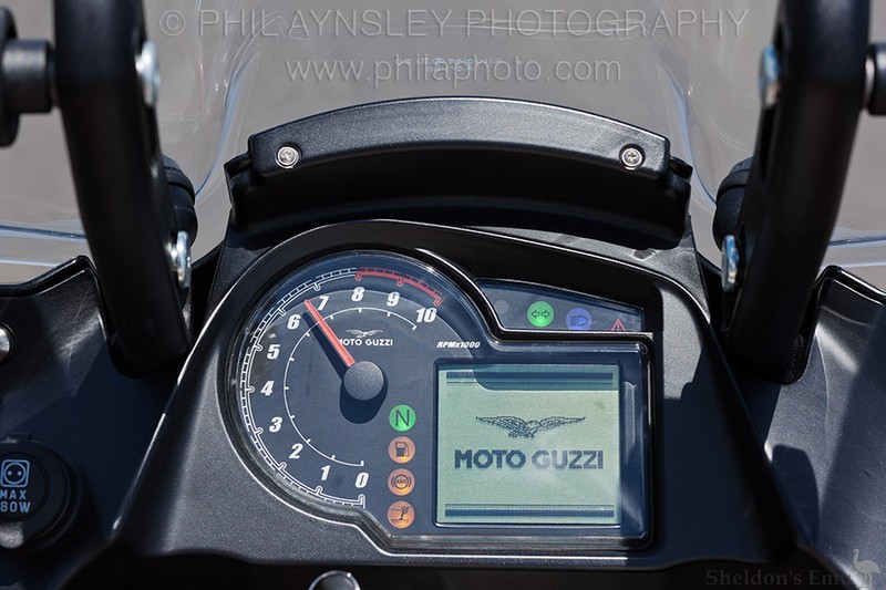 Moto-Guzzi-2012-Stelvio-081.jpg