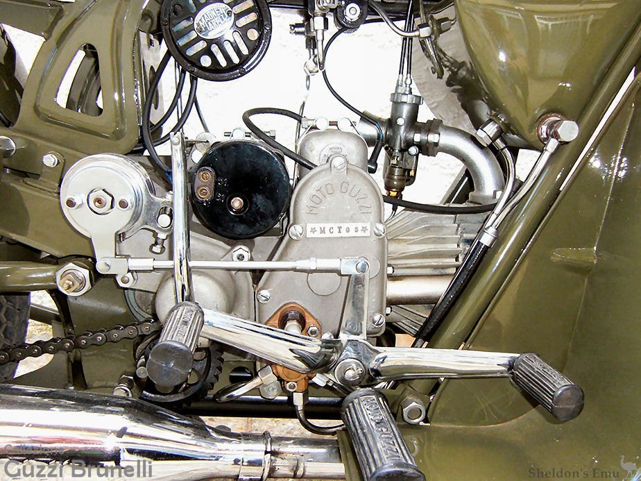 Moto-Guzzi-1956-Airone-250-Caribinieri-MGF-05.jpg