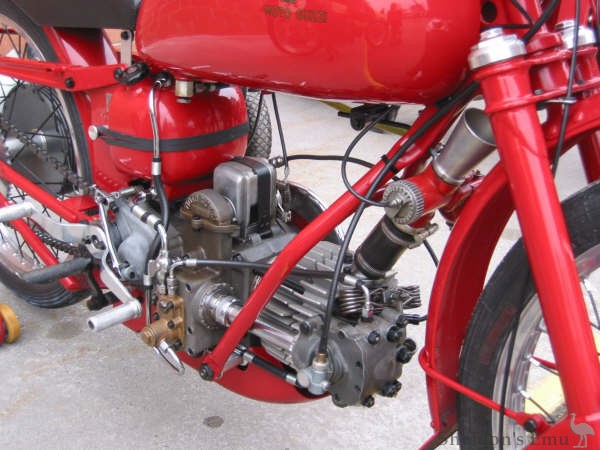 Moto-Guzzi-1952-Gambalunghino.jpg