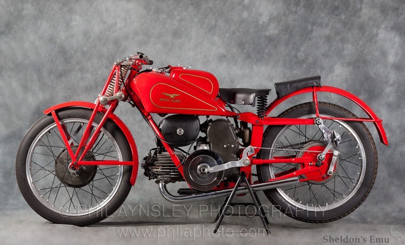 Moto-Guzzi-1938-250GP-PA-02.jpg