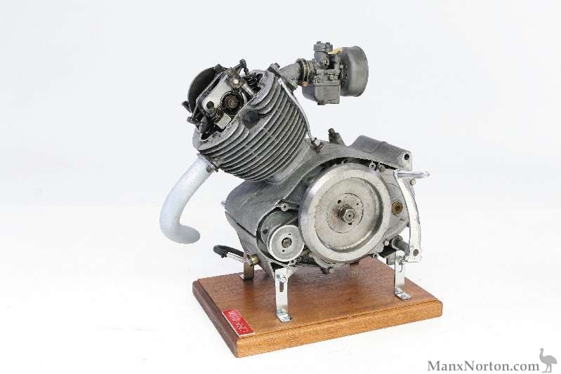 Moto-Guzzi-1960c-Lodola-175cc-engine-1.jpg