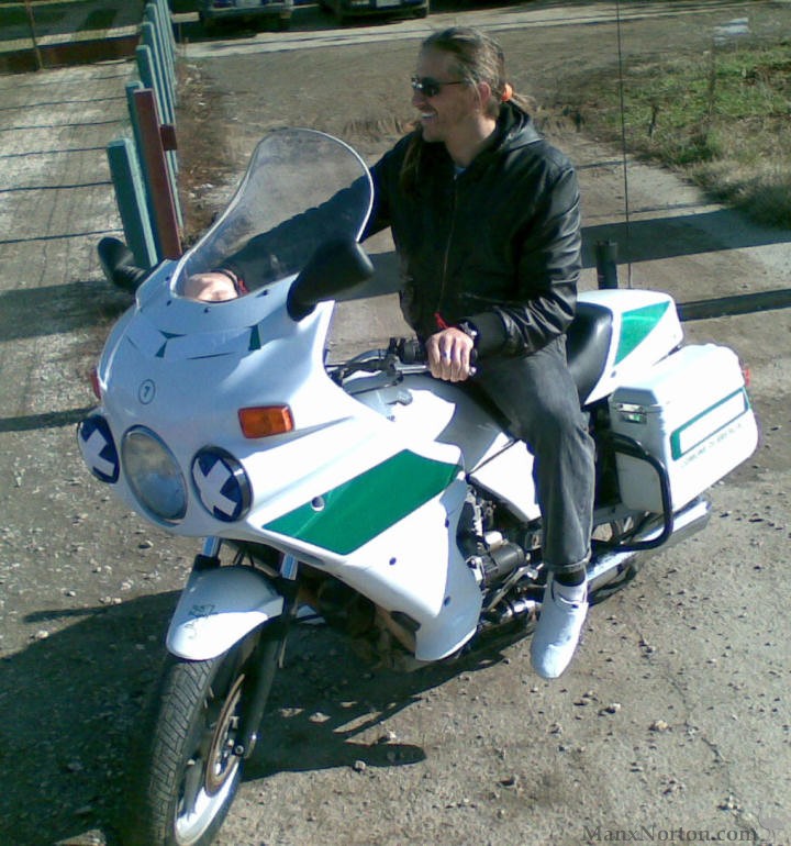 Moto-Guzzi-1999-V75-4.jpg