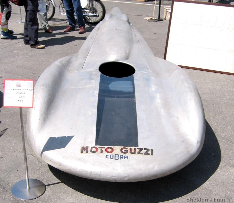 Moto-Guzzi-Cobra-3-Wheeler-Motogiro-2006.jpg