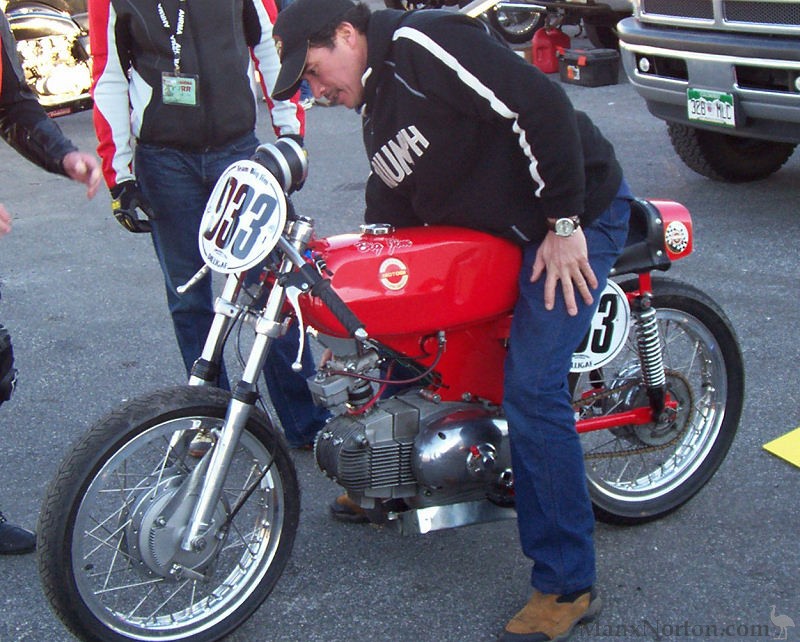 Motobi-1960-250-Racer.jpg