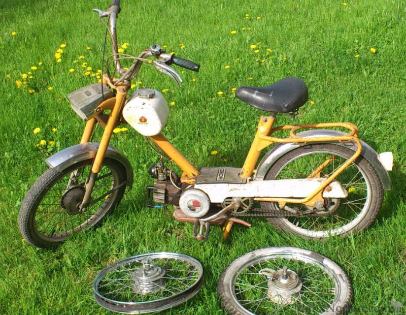 Motobi-1970c-Moped-Yellow.jpg