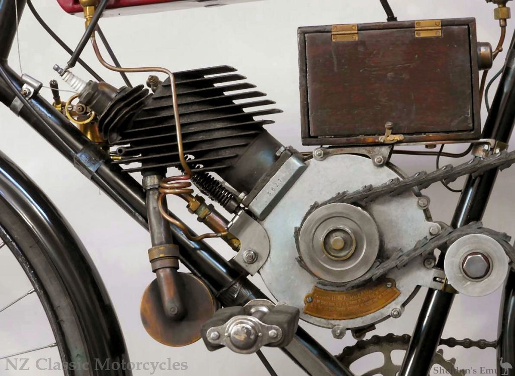 Motosacoche-1902-Motor-L-Side-NZM.jpg