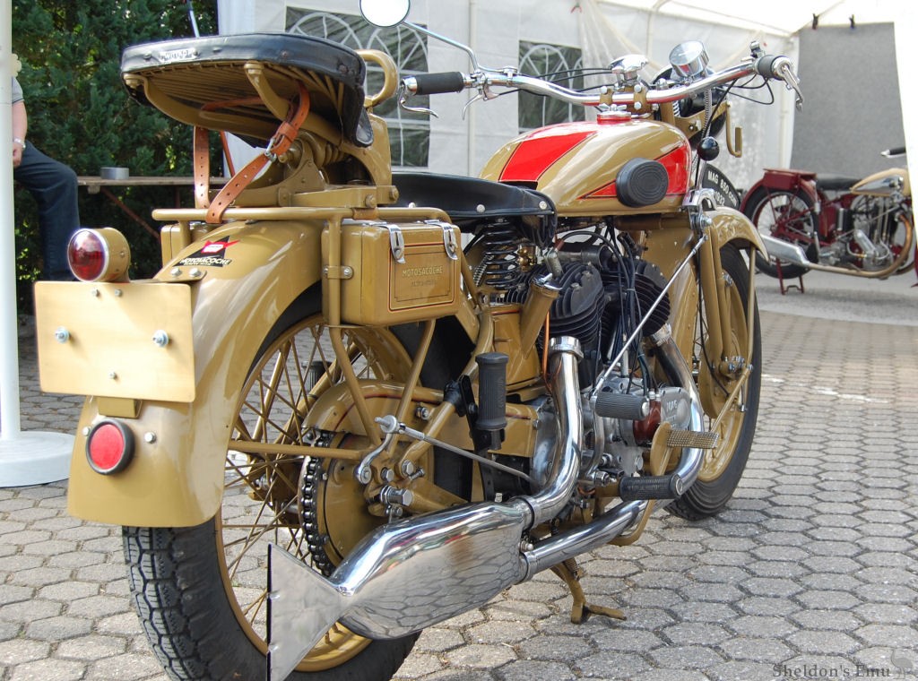 Motosacoche-1932-850cc-BMu10-CHo-01.jpg