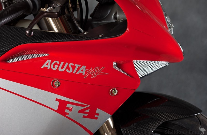 MV-Agusta-F4-02.jpg