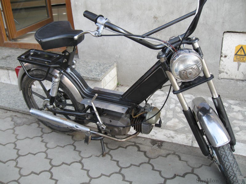 Mystery-Minarelli-Fantic-Moped-3.jpg