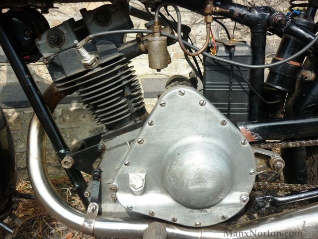 New-Imperial-1933-250cc-4656-02.jpg