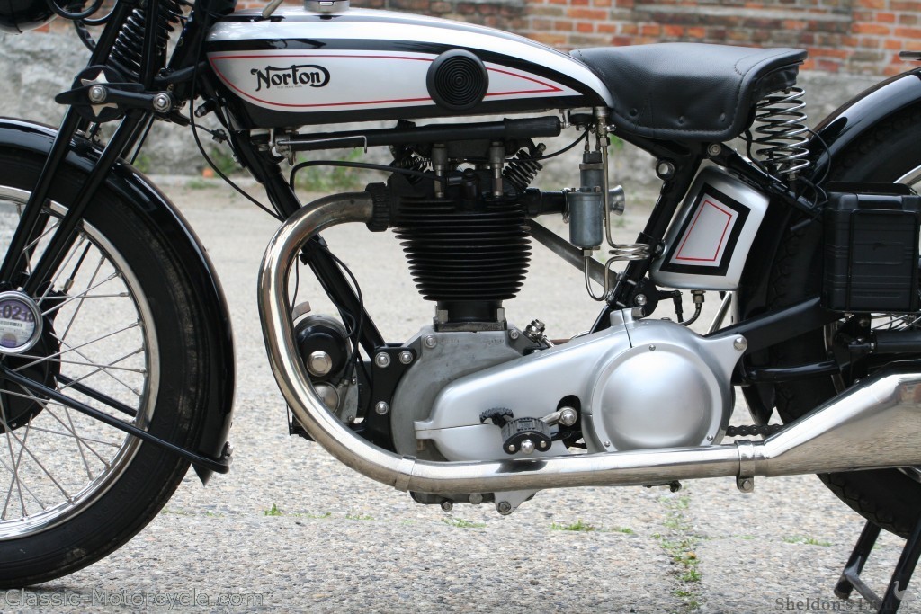 Norton-1930-Model-18-500cc-Moma-04.jpg