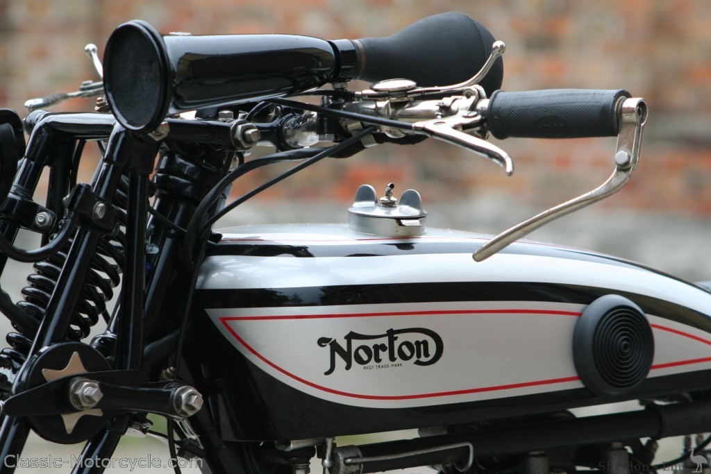 Norton-1930-Model-18-500cc-Moma-05.jpg