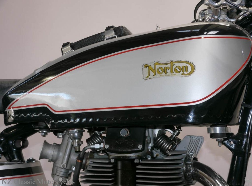 Norton-1947-Manx-NZM-10.jpg