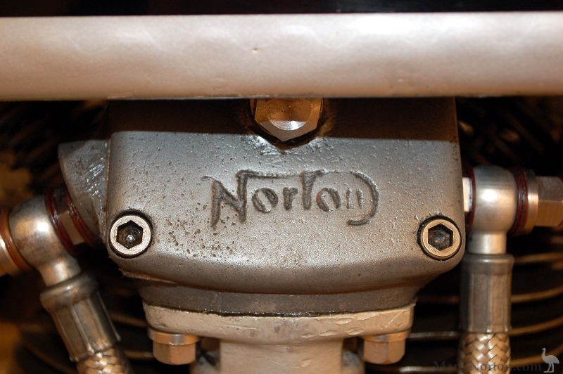 Norton-International-Jaws-2.jpg