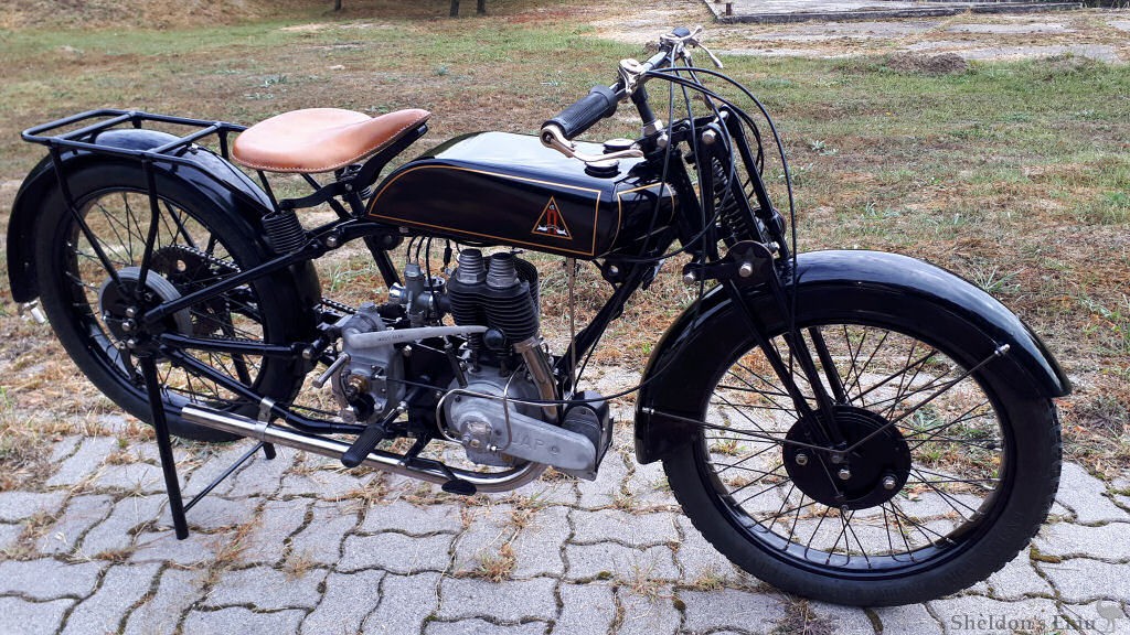 Nova-1926-500cc-JAP-AkR-01.jpg