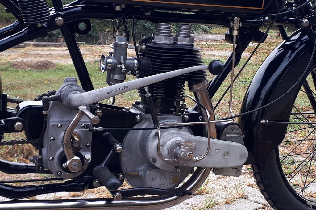 Nova-1926-500cc-JAP-AkR-03.jpg