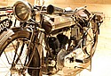Nut-1923-500cc-TMu-PMi-03.jpg