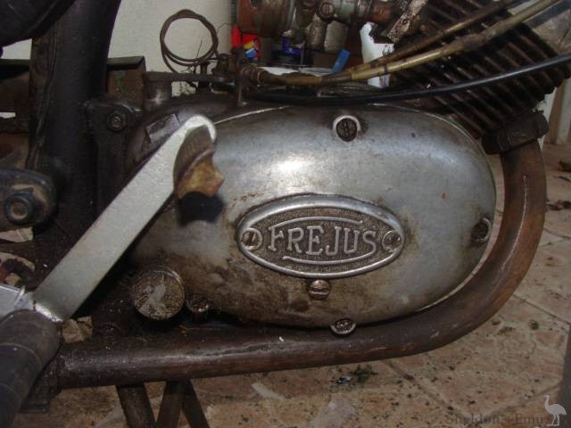 Frejus-1952-57-75cc-2.jpg