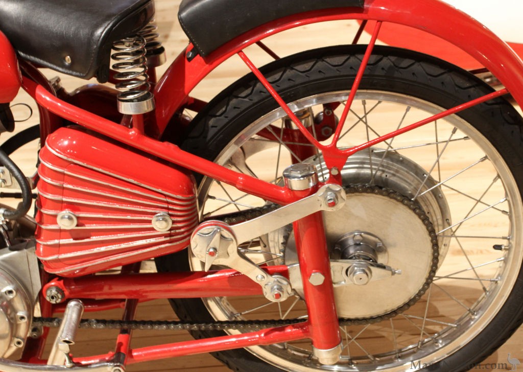 Parilla-1948-250cc-Competizione-TMu-PMi-03.jpg