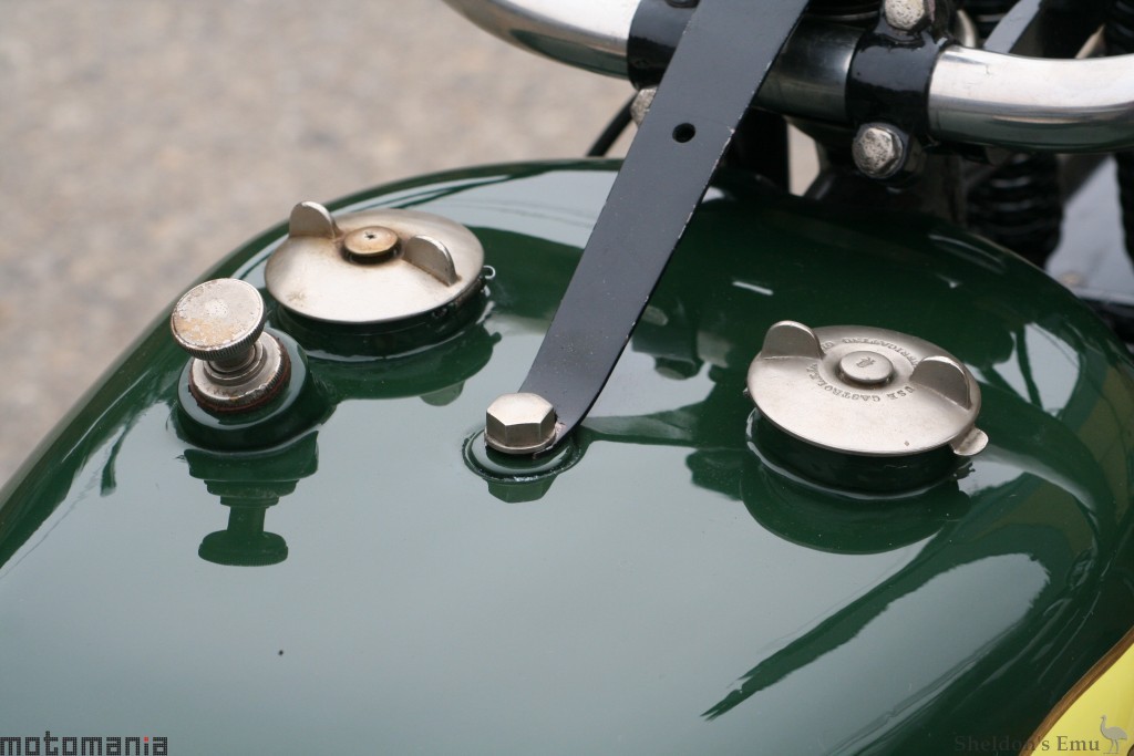Royal-Enfield-1928-998cc-Motomania-3.jpg