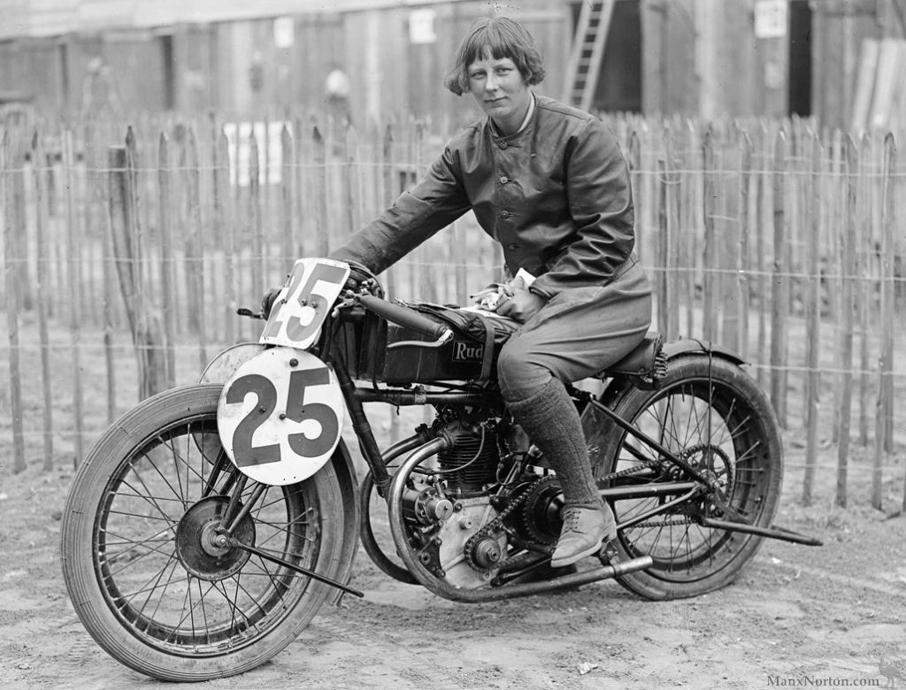 Rudge-1925-350cc-Gwenda-Stewart-BNF.jpg