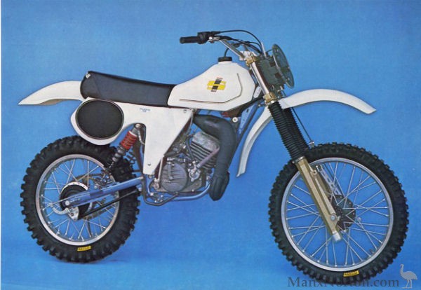 Simonini-1980-250.jpg