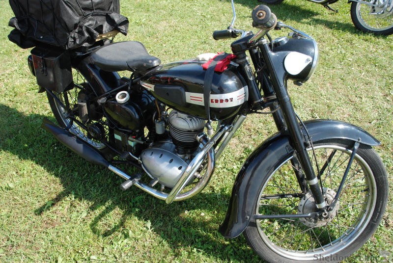 Terrot-1951-125cc-ETD-Chambrey-2007-04.jpg