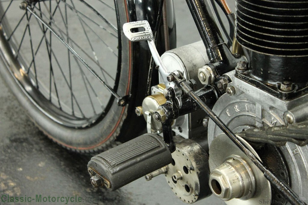 Triumph-1911-500cc-CMAT-11.jpg