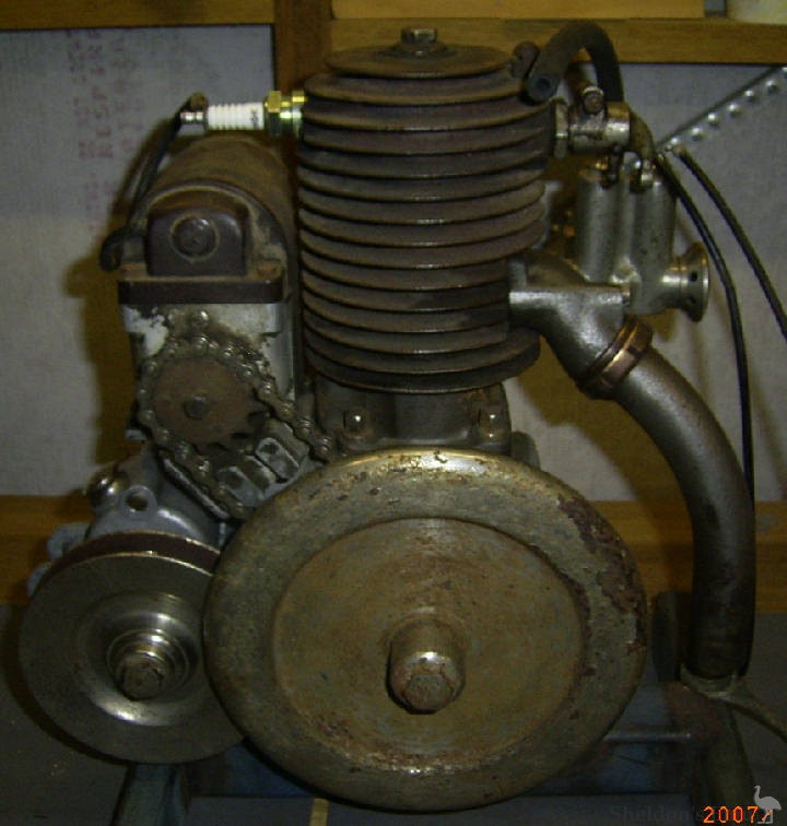Triumph-1923-Junior-249cc-engine-2.jpg