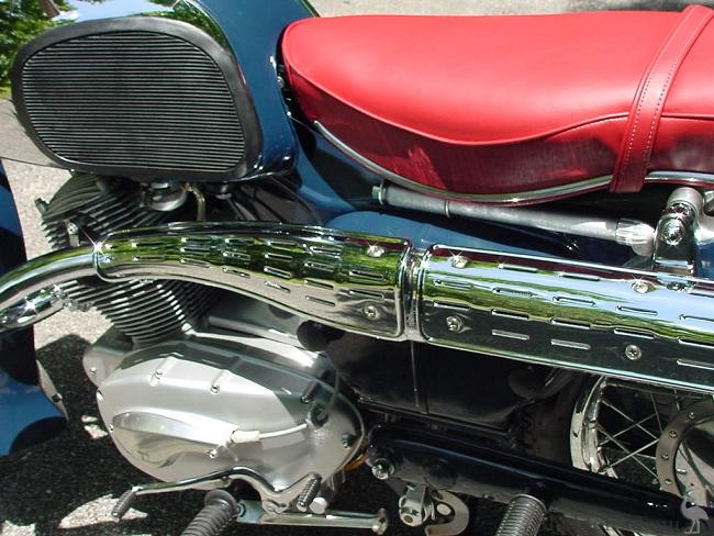 Honda-1959-CS76-Engine-Port.jpg