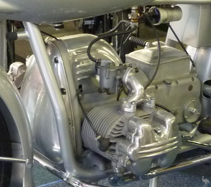 Wooler-1955-500cc-Four-SMM-MRi-02.jpg